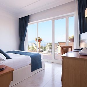 Deluxe Zimmer mit Kingsize-Bett